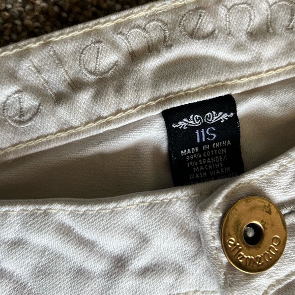 🌟SOLD🌟Y2K Ellemenno White Star Jeans - Picture 5 of 5